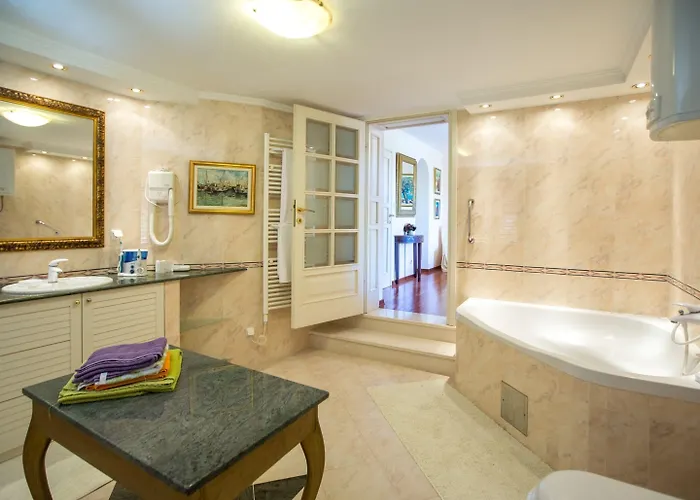 Feriehus 5 Bedroom With Balcony