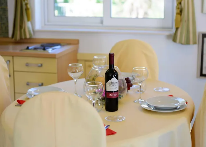 Nyaraló 5 Bedroom With Balcony *